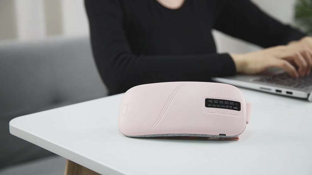 Cinturón Térmico para Dolores Menstruales en uso
